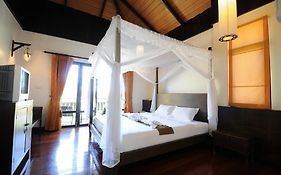 เขาเต่า วิลล่า บีช รีสอร์ท